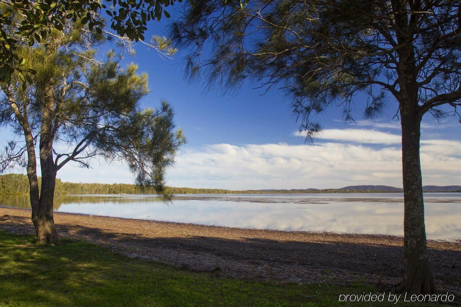 Lakeside Forster Holiday Park ภายนอก รูปภาพ
